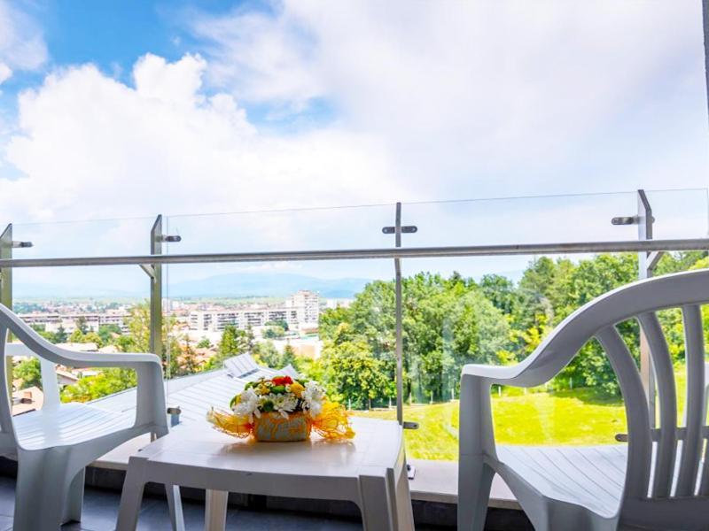 Парк Хотел Кюстендил Kyustendil Exterior foto